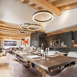 Akelei Penthouse By Homeflow